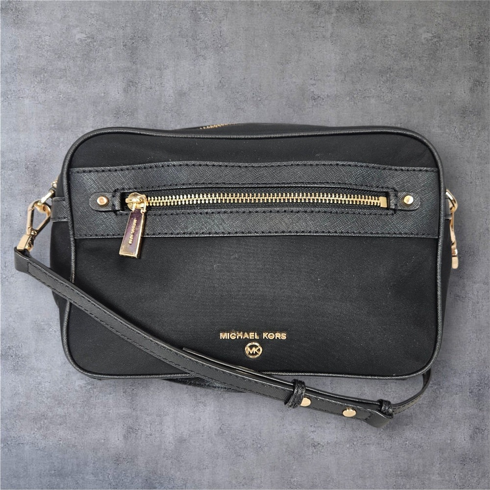 Michael Kors Jet Set Black Nylon Gold Tone Zipper Crossbody Bag Purse